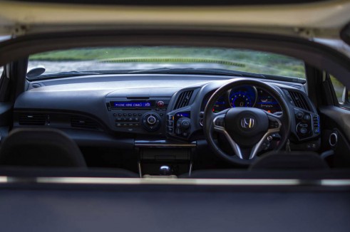 2013 Honda CRZ Review - Dashboard - carwitter