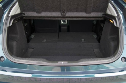 2013 Honda Civic Review - Boot Seats Down - carwitter
