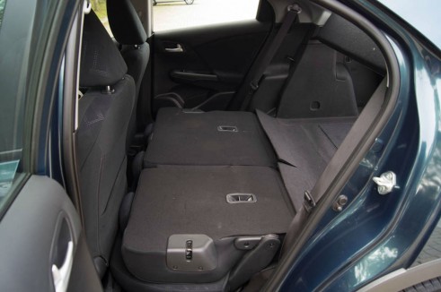2013 Honda Civic Review - Boot Seats Flat - carwitter