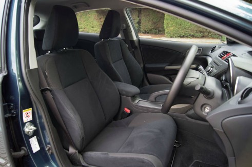 2013 Honda Civic Review - Front Seats - carwitter