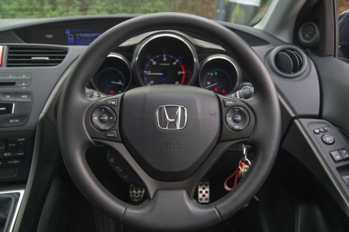 2013 Honda Civic Review - Steering Wheel - carwitter