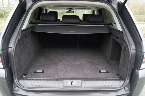 2013 Range Rover Sport Review - Boot - carwitter