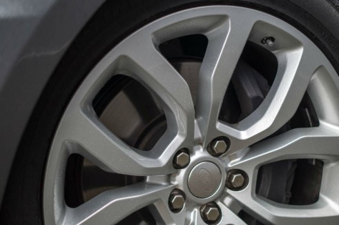 2013 Range Rover Sport Review - Front Brakes - carwitter