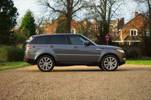 2013 Range Rover Sport Review - Side - carwitter