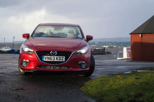 Mazda 3 Review - Front - carwitter