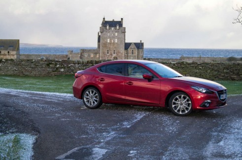 Mazda 3 Review - Side Scenic - carwitter