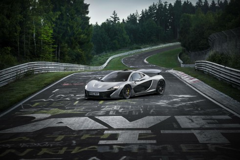 McLaren_P1_Nurburgring_Lap_time- carwitter