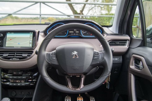 Peugeot 2008 Review - Steering Wheel - carwitter