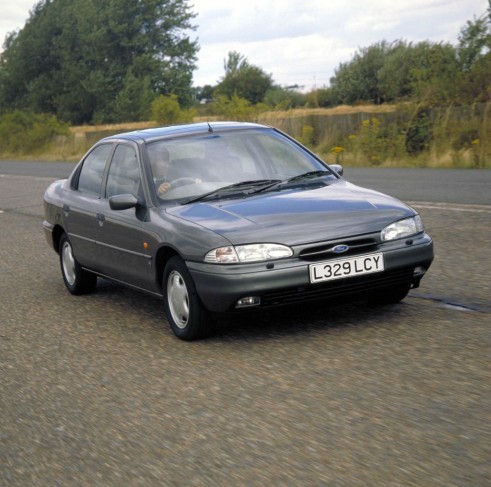 1993 Ford Mondeo Ghia - carwitter