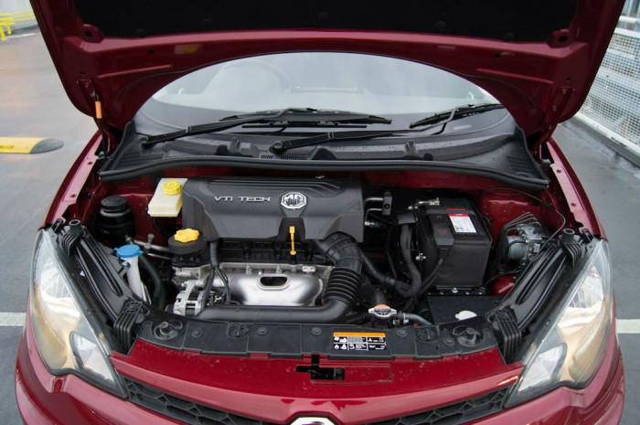 MG3 Review - Engine - carwitter