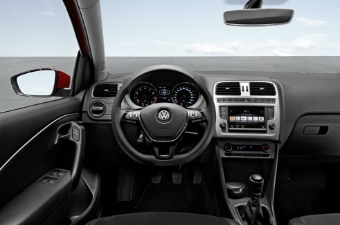 VW Polo 2014 interior - carwitter