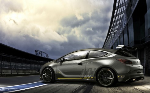Vauxhall Astra VXR Extreme - carwitter