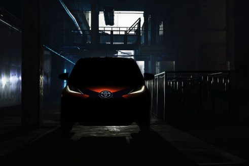 2014 Toyota Aygo teaser - carwitter