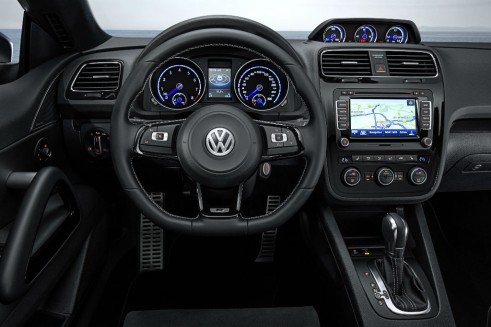 2014 VW Scirocco dash - carwitter