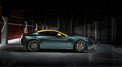 Aston Martin Vantage V8 N430 side - carwitter