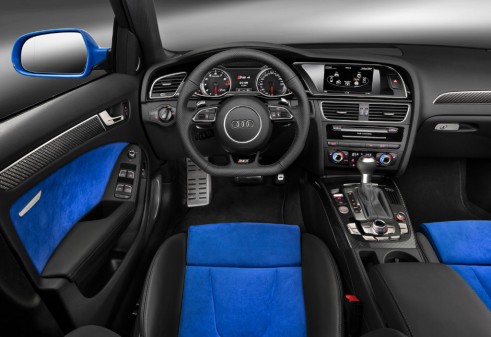 Audi RS4 Nogaro selection dash - carwitter