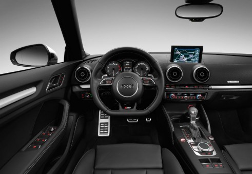 Audi S3 dash - carwitter
