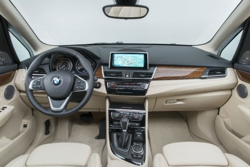 BMW 2-series Active Tourer dash - carwitter