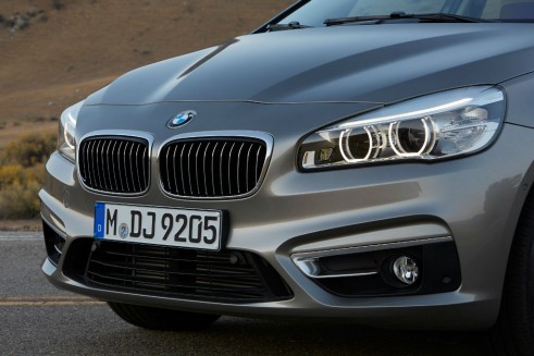BMW 2-series Active Tourer front 2 - carwitter