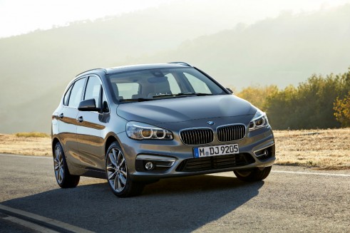 BMW 2-series Active Tourer front 3 - carwitter