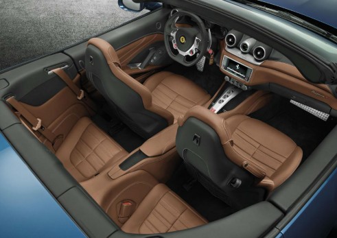 Ferrari California T - Interior - carwitter