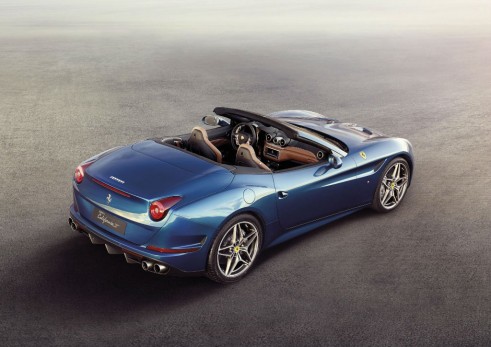 Ferrari California T - Rear Angle Interior - carwitter