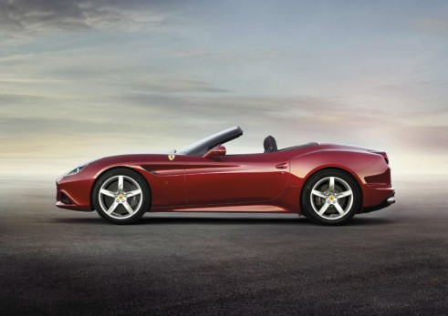 Ferrari California T - Side - carwitter