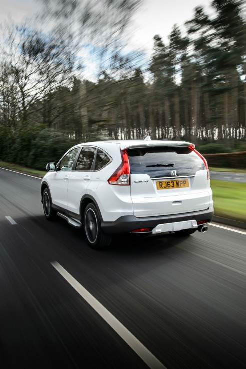Honda CRV White rear - carwitter