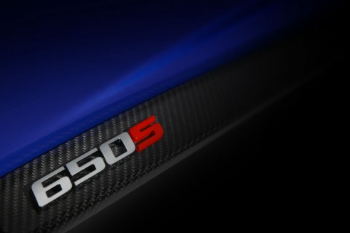 McLaren 650S teaser - carwitter