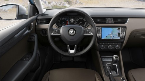 Skoda Octavia Scout interior - carwitter