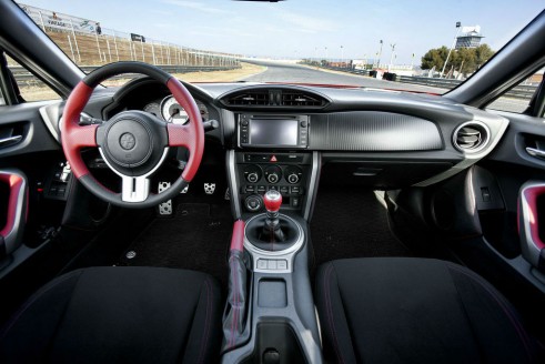 Toyota GT86 Interior Dashboard - carwitter