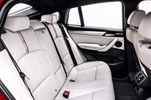 BMW X4 interior rear - carwitter