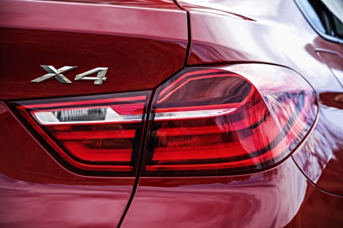 BMW X4 rear light - carwitter