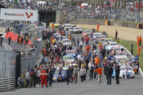 BTCC 2014 - Brands Hatch Indy - Grid - carwitter