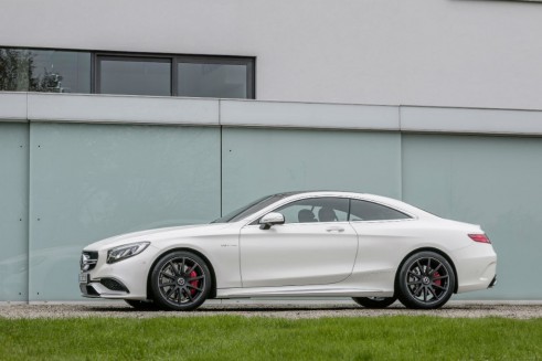 Mercedes-Benz S 63 AMG Coupé - Side - carwitter