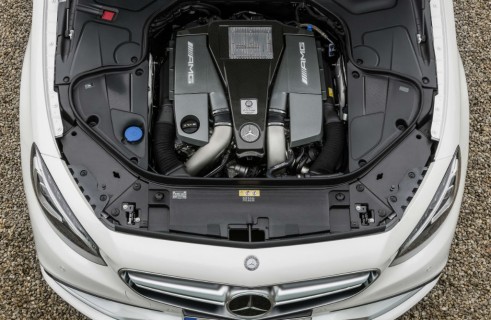 Mercedes-Benz S 63 AMG Coupé - V8 Biturbo Engine - carwitter