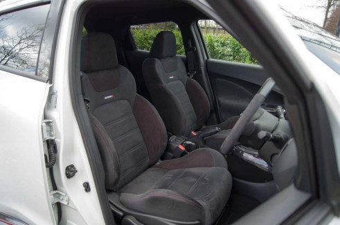 Nissan Juke Nismo Review - Front Seats - carwitter