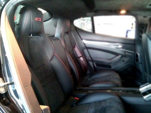 Porsche,Panamera,GTS,Interior,back,Carwitter