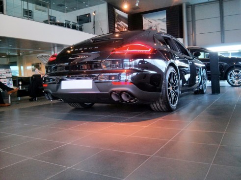 Porsche,Panamera,GTS,Rear,Right,Carwitter