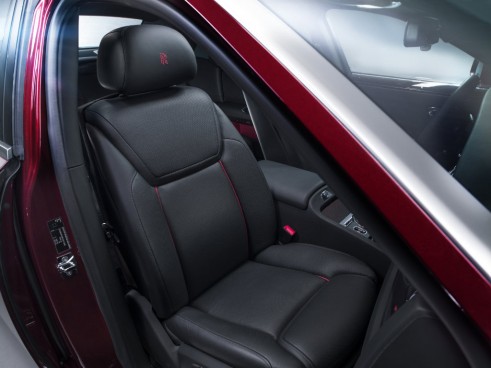 Rolls Royce Ghost Series II interior 2 - carwitter