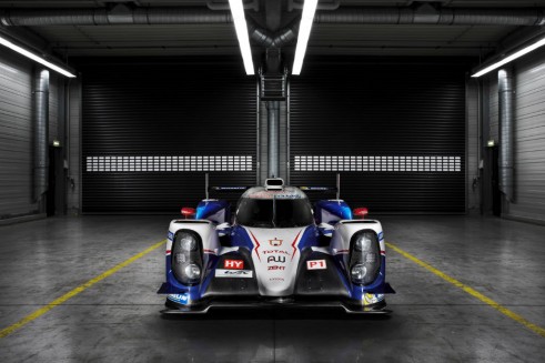 Toyota TS040 launch front - carwitter