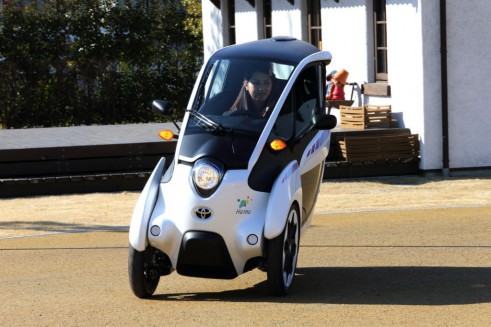 Toyota i-ROAD front - carwitter
