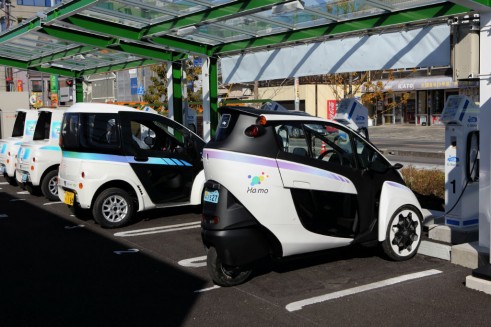 Toyota i-ROAD rear 2  - carwitter
