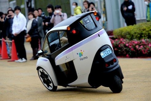 Toyota i-ROAD rear - carwitter