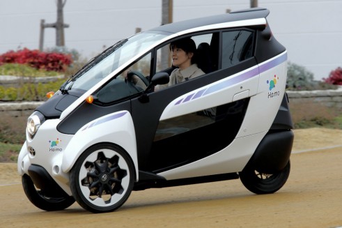 Toyota i-ROAD side 2 - carwitter