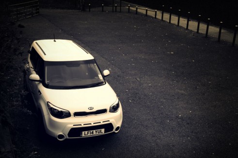 2014 Kia Soul - Overhead Front - carwitter