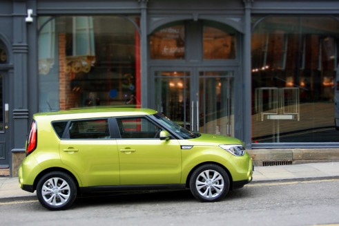 2014 Kia Soul - Side Shot - carwitter