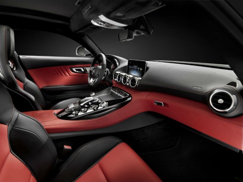 2014 Mercedes AMG GT Interior - carwitter