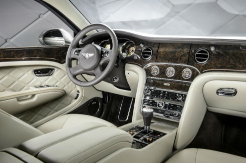 Bentley Hybrid Concept Interior Dashboard - carwitter