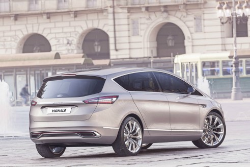 Ford S-Max Vignale rear  - carwitter